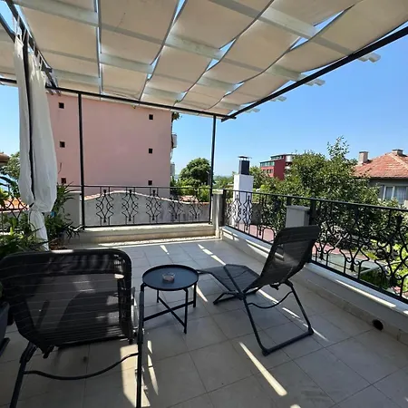 лилия 2 Apartamento Primorsko