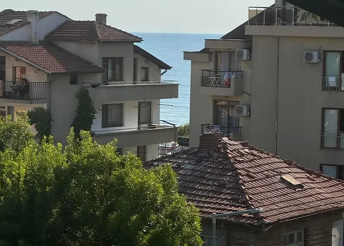 лилия 2 Appartamento Primorsko