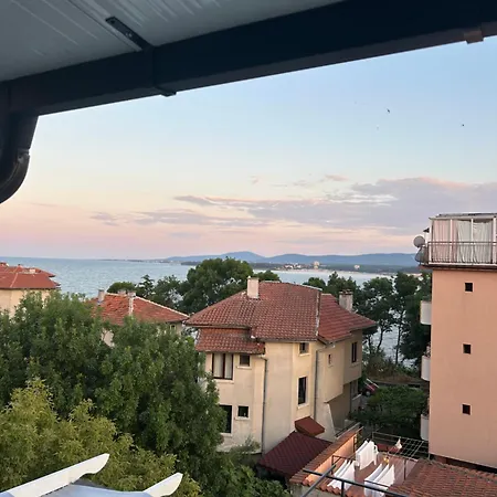 лилия 2 Apartamento Primorsko