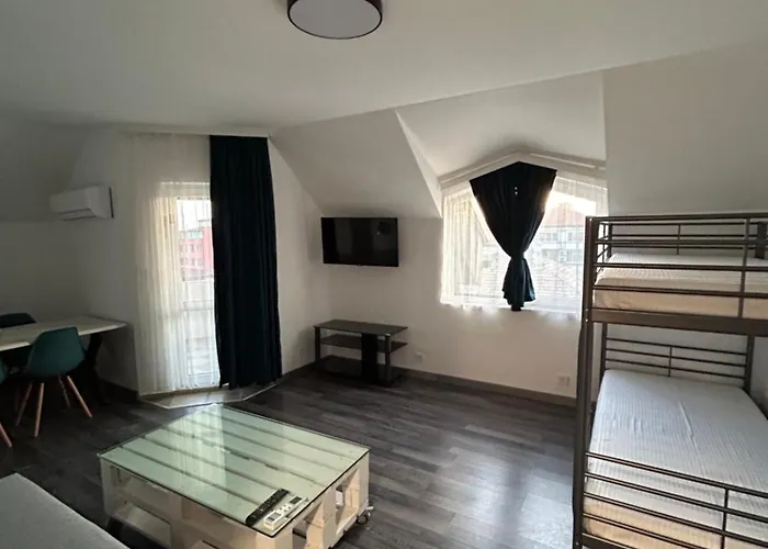 лилия 2 * Приморско