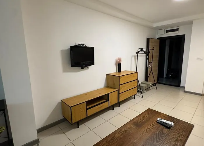 лилия 2 * Приморско